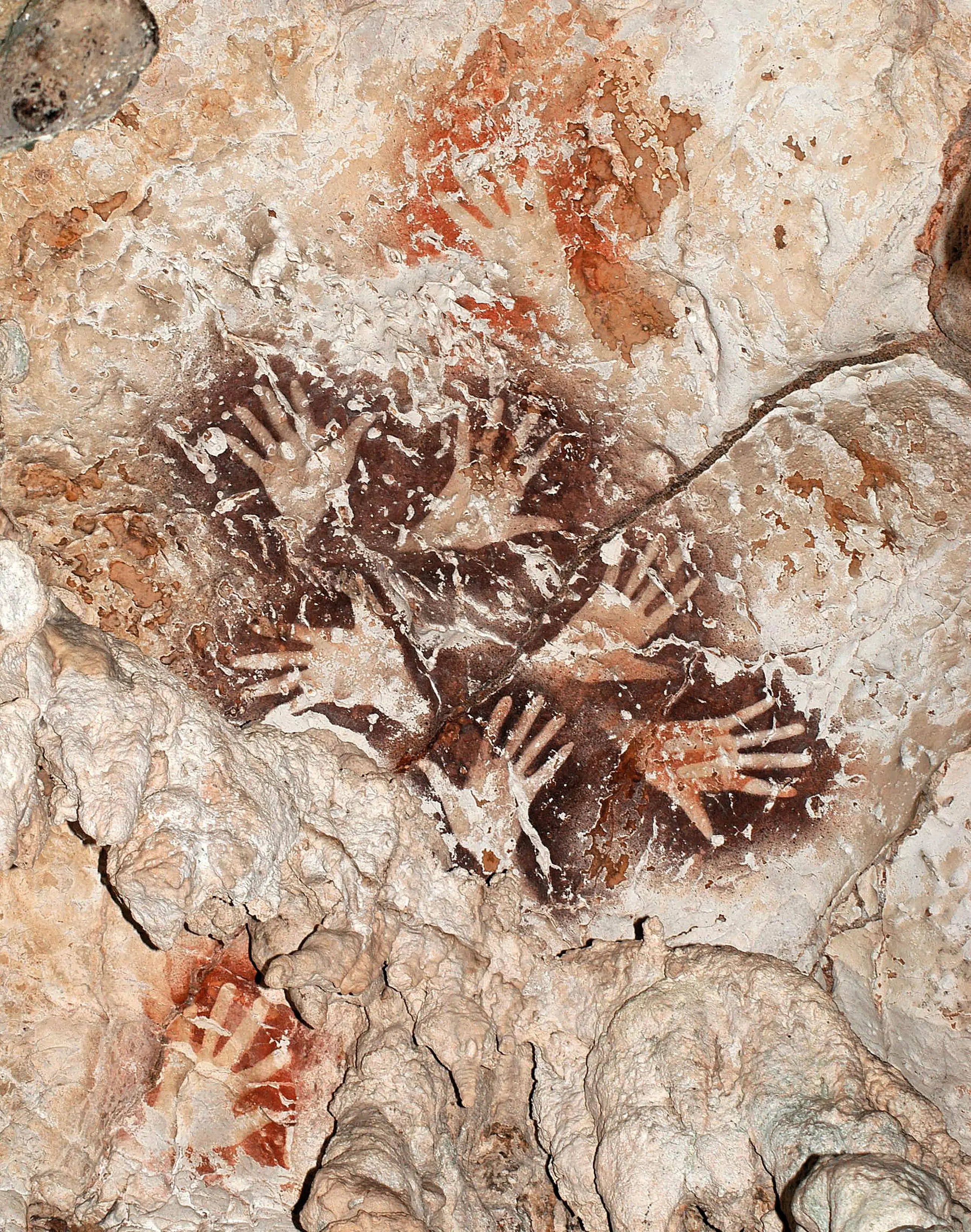 Lubang-Jeriji-Saléh-mağarası-Endonezya