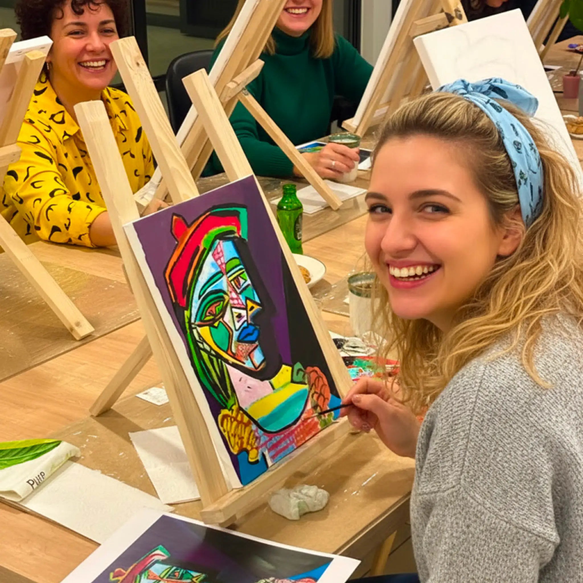 Boya & Yudumla: Love Bomb Santa